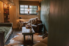 La Petite For t Antique Countryside Greenhouse