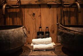 La Petite For t Antique Countryside Greenhouse