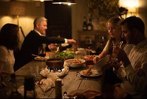 La Petite For t Antique Countryside Greenhouse