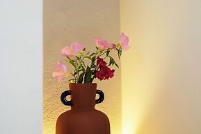 Kantouni Mpizi Suites by CorfuEscapes