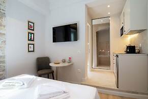 Kantouni Mpizi Suites by CorfuEscapes