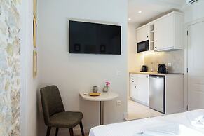 Kantouni Mpizi Suites by CorfuEscapes