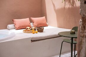 Qualia Slowlife Suites