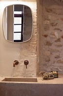 Qualia Slowlife Suites