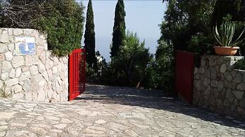 Villa Giulia Resort With Private Pool and Stunning sea Views