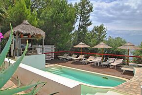 Villa Giulia Resort With Private Pool and Stunning sea Views