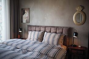 Modern and Cozy Designer Apartment in Relaxing Environment
