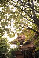 Bananaleaf Wedding Cafe & Resort