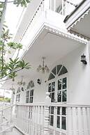 Bananaleaf Wedding Cafe & Resort