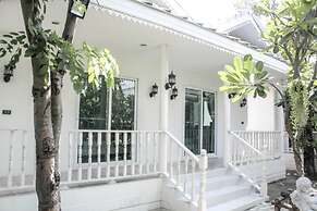 Bananaleaf Wedding Cafe & Resort