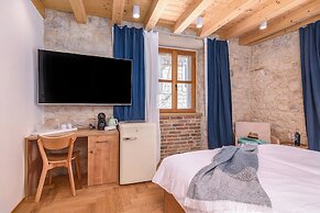 Oleander Center Suites