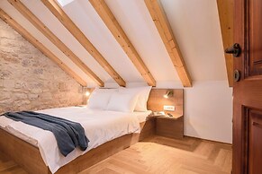 Oleander Center Suites