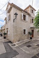 Oleander Center Suites