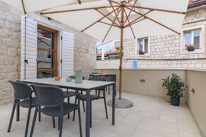 Oleander Center Suites