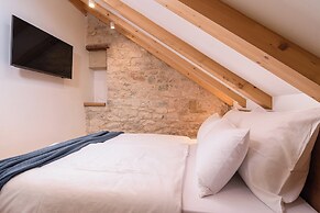 Oleander Center Suites