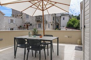 Oleander Center Suites