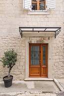 Oleander Center Suites