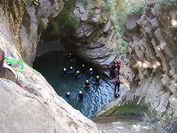 ALBERGUE CASA DE BROTO