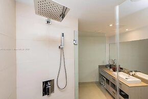 Hyde Resort & Residences by Zelloo