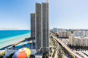 Hyde Resort & Residences by Zelloo