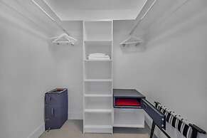 Hyde Resort & Residences by Zelloo