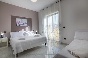 Le Castella House