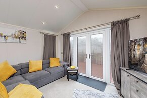 Family Luxury Cabin Retreat with hot tub