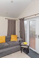 Family Luxury Cabin Retreat with hot tub