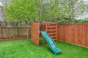 Family Luxury Cabin Retreat with hot tub