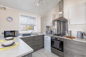 Family Luxury Cabin Retreat with hot tub