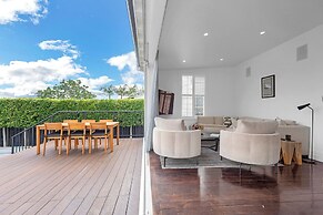 Cowan Street Home by Urban Rest