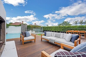 Cowan Street Home by Urban Rest