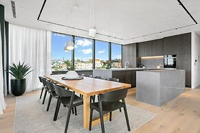 France Street Apartments by Urban Rest