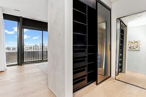 France Street Apartments by Urban Rest