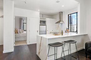 Dilworth Apartments by Urban Rest