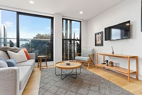 Lighthouse Apartments by Urban Rest