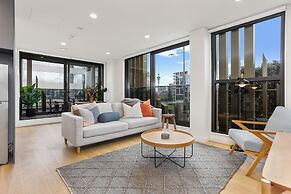 Lighthouse Apartments by Urban Rest