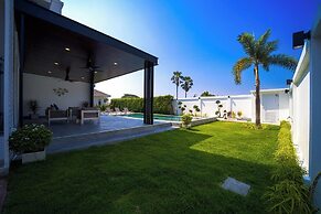 Luxury 4 Bedroom Pool Villa - PV8