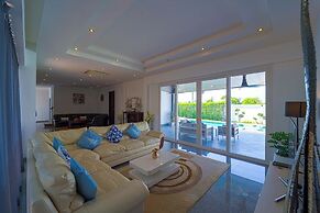 Luxury 4 Bedroom Pool Villa - PV8