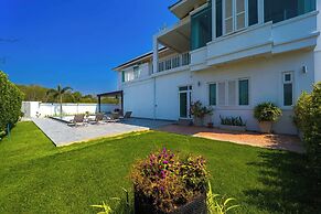 Luxury 4 Bedroom Pool Villa - PV8