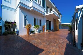 Luxury 4 Bedroom Pool Villa - PV8
