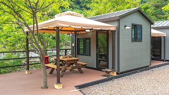 Gapyeong Yumyeongsan Gomone pet Camping