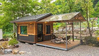 Gapyeong Yumyeongsan Gomone pet Camping