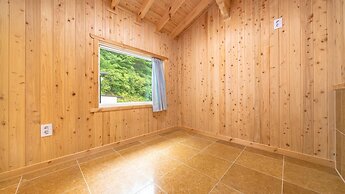 Gapyeong Yumyeongsan Gomone pet Camping