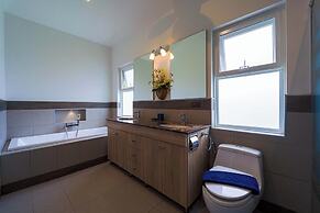 Modern 3 Bedroom Pool Villa - MR54