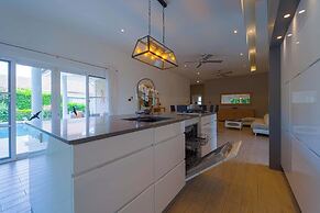 Modern 3 Bedroom Pool Villa - MR54