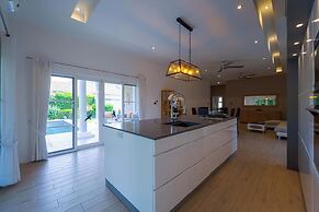 Modern 3 Bedroom Pool Villa - MR54