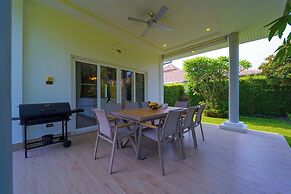 Modern 3 Bedroom Pool Villa - MR54