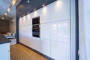 Modern 3 Bedroom Pool Villa - MR54