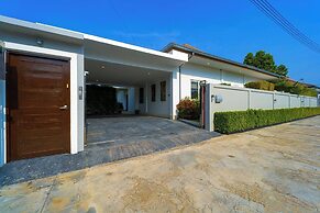 Modern 3 Bedroom Pool Villa - MR54